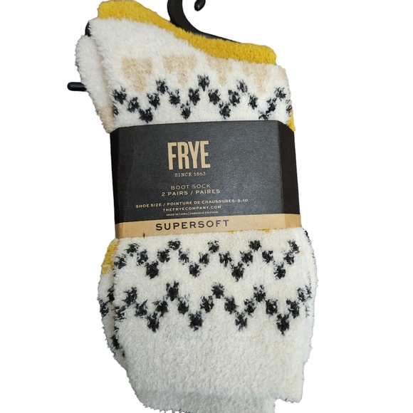 Frye Supersoft 2 pair socks Mustard Black Abstract - Picture 1 of 4